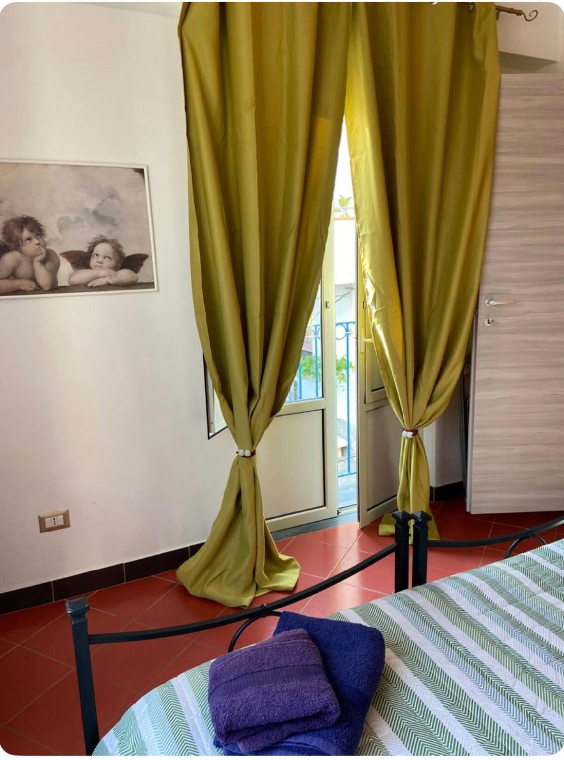 Taormina'S Sun Bed & Breakfast Exterior photo