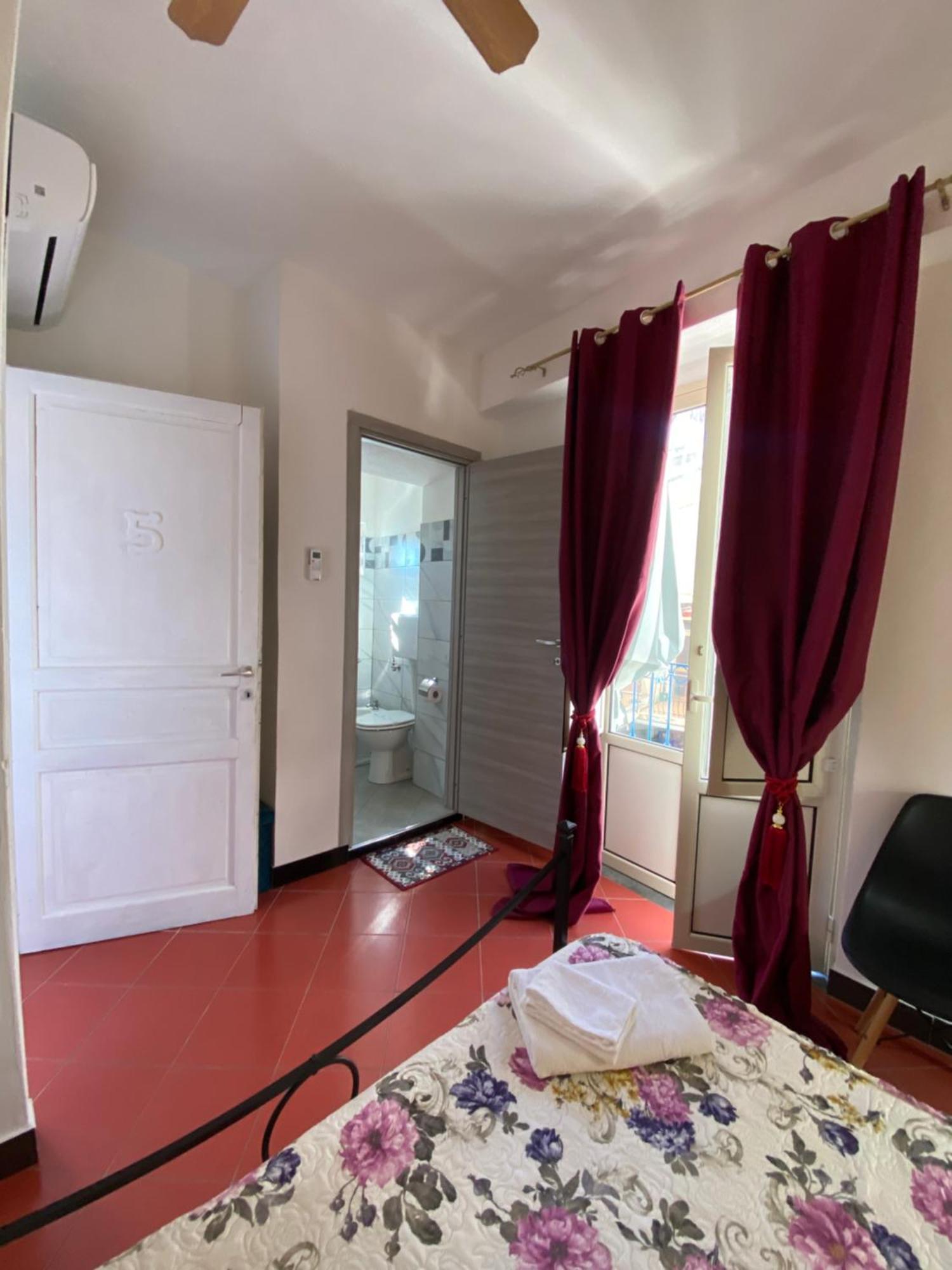 Taormina'S Sun Bed & Breakfast Exterior photo