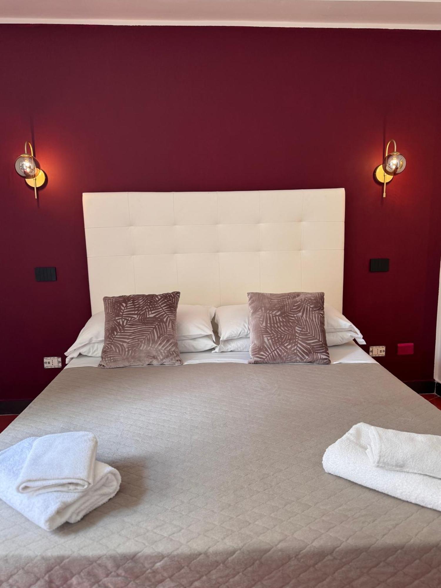 Taormina'S Sun Bed & Breakfast Exterior photo